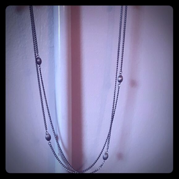 VINTAGE SILVER TONE LAYERED NECKLACE - Picture 1 of 5